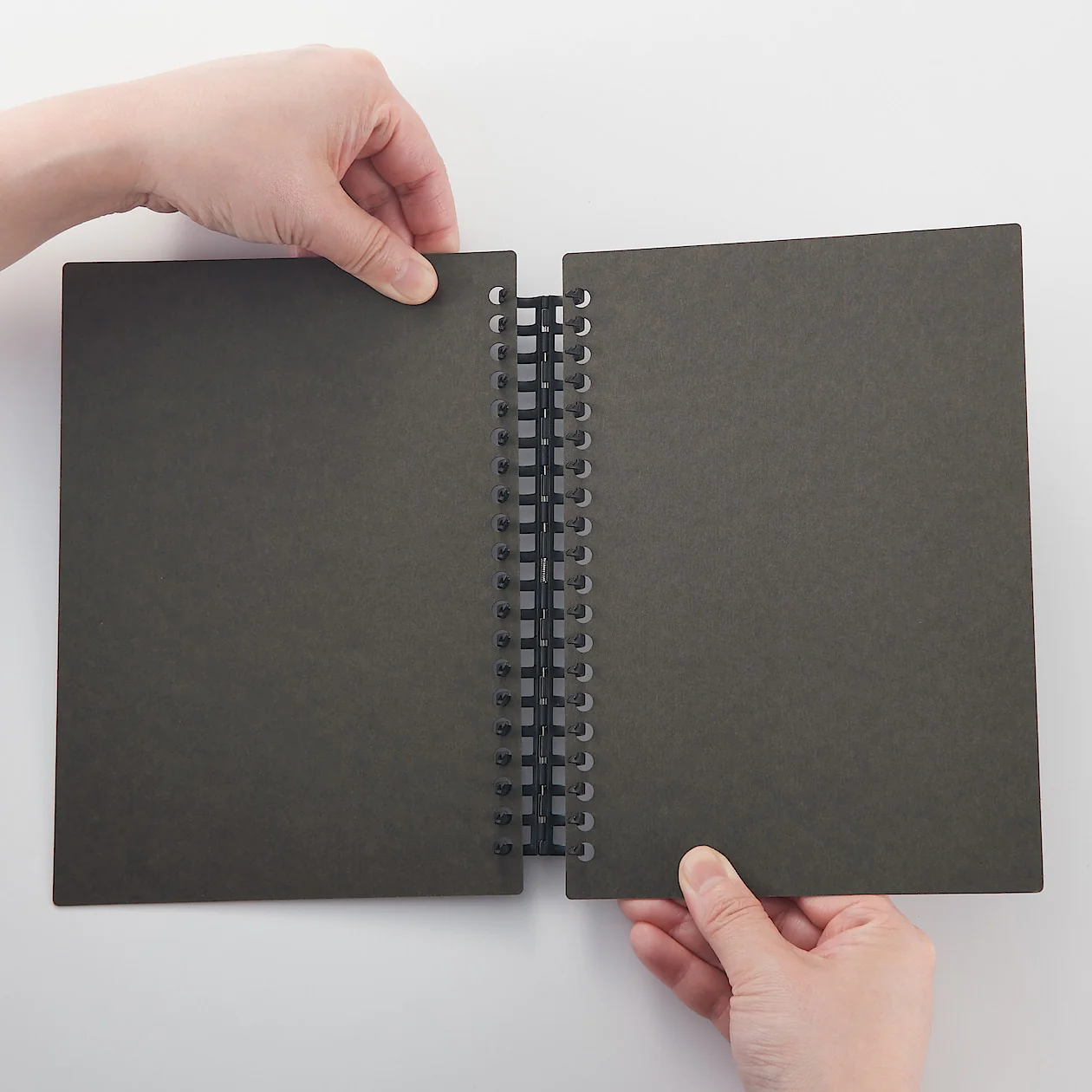 Kraft Cover for Loose Leaf Paper - A5 Dark Grey - Image 3