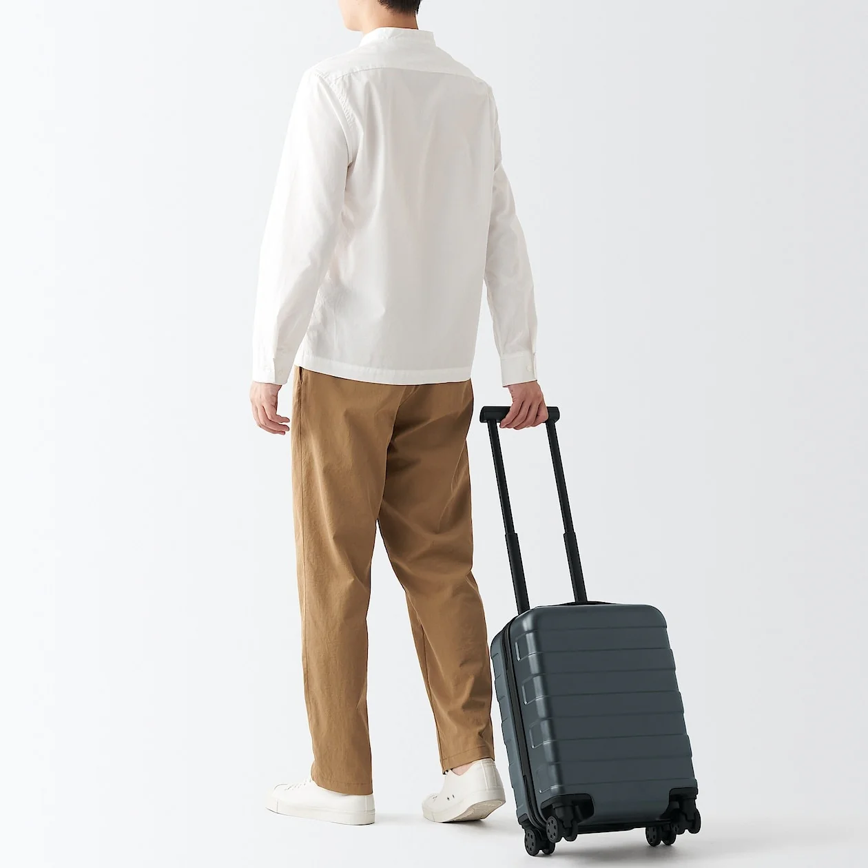 Hard Shell Suitcase - 20L (47cm) - Image 12