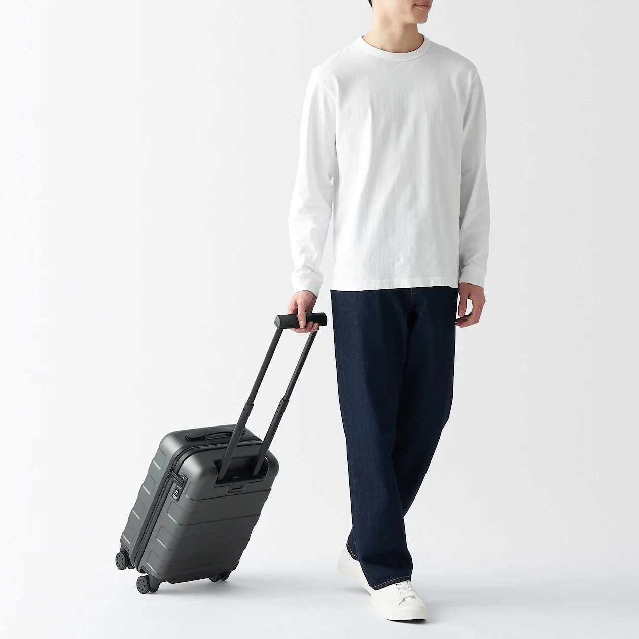 Hard Shell Suitcase - 20L (47cm) - Image 68