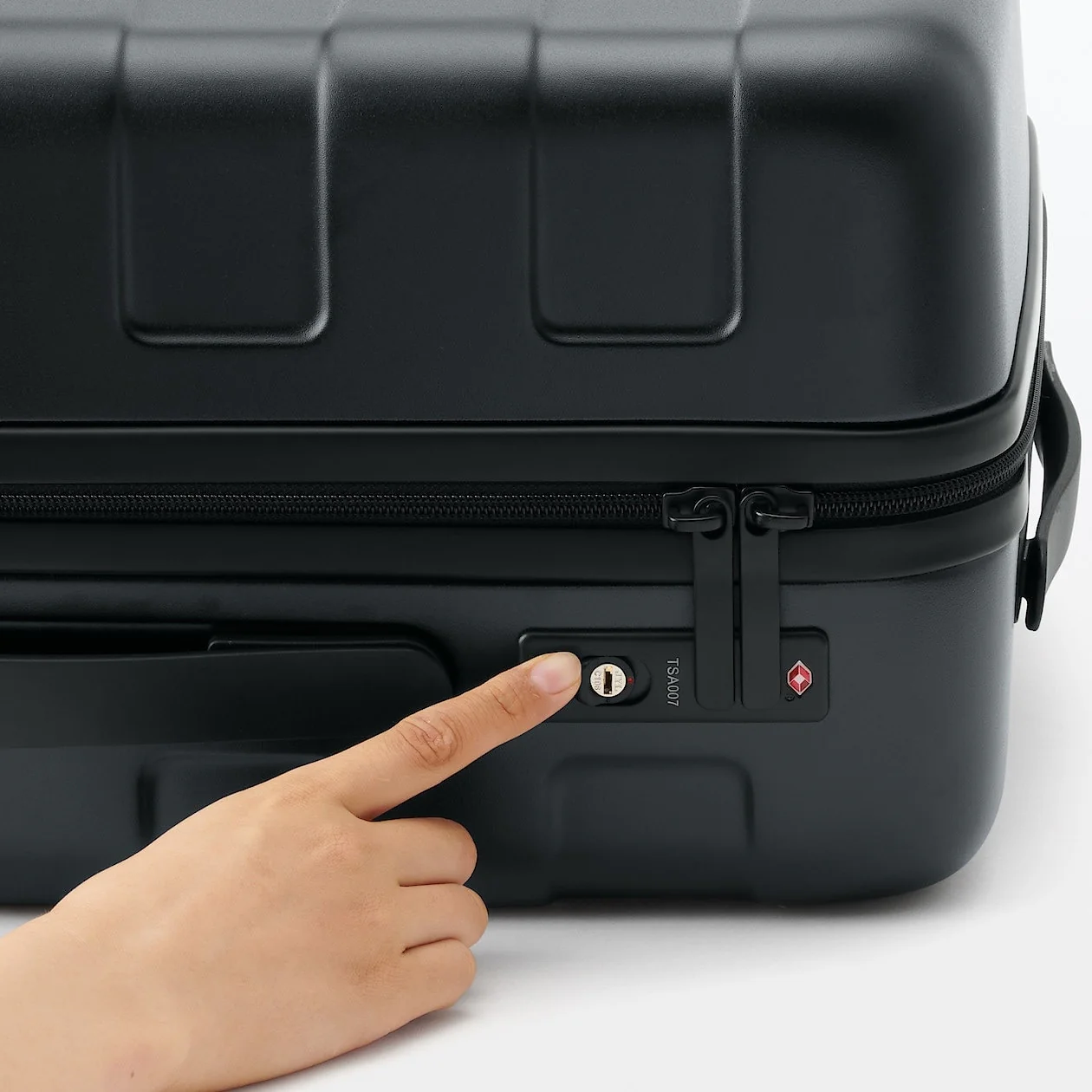 Hard Shell Suitcase - 36L (54cm) - Image 139