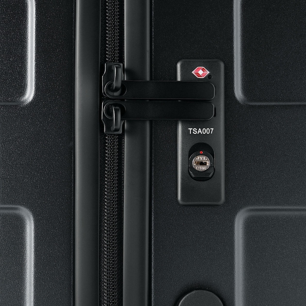 Hard Shell Suitcase - 75L (71.5cm) - Image 94