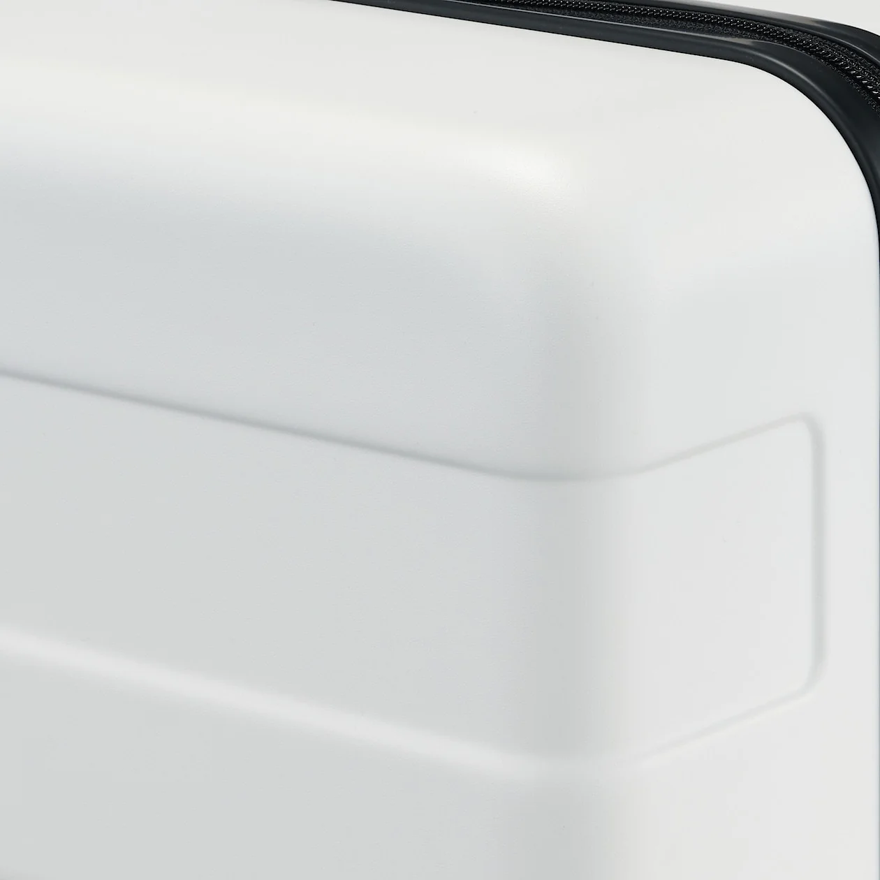 Limited Edition Hard Shell Suitcase - 75L (71.5cm) - Image 16