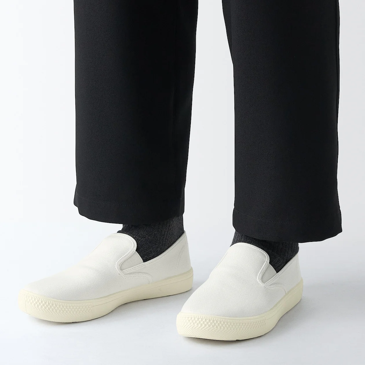 Less Tiring Slip On Sneakers - Image 11