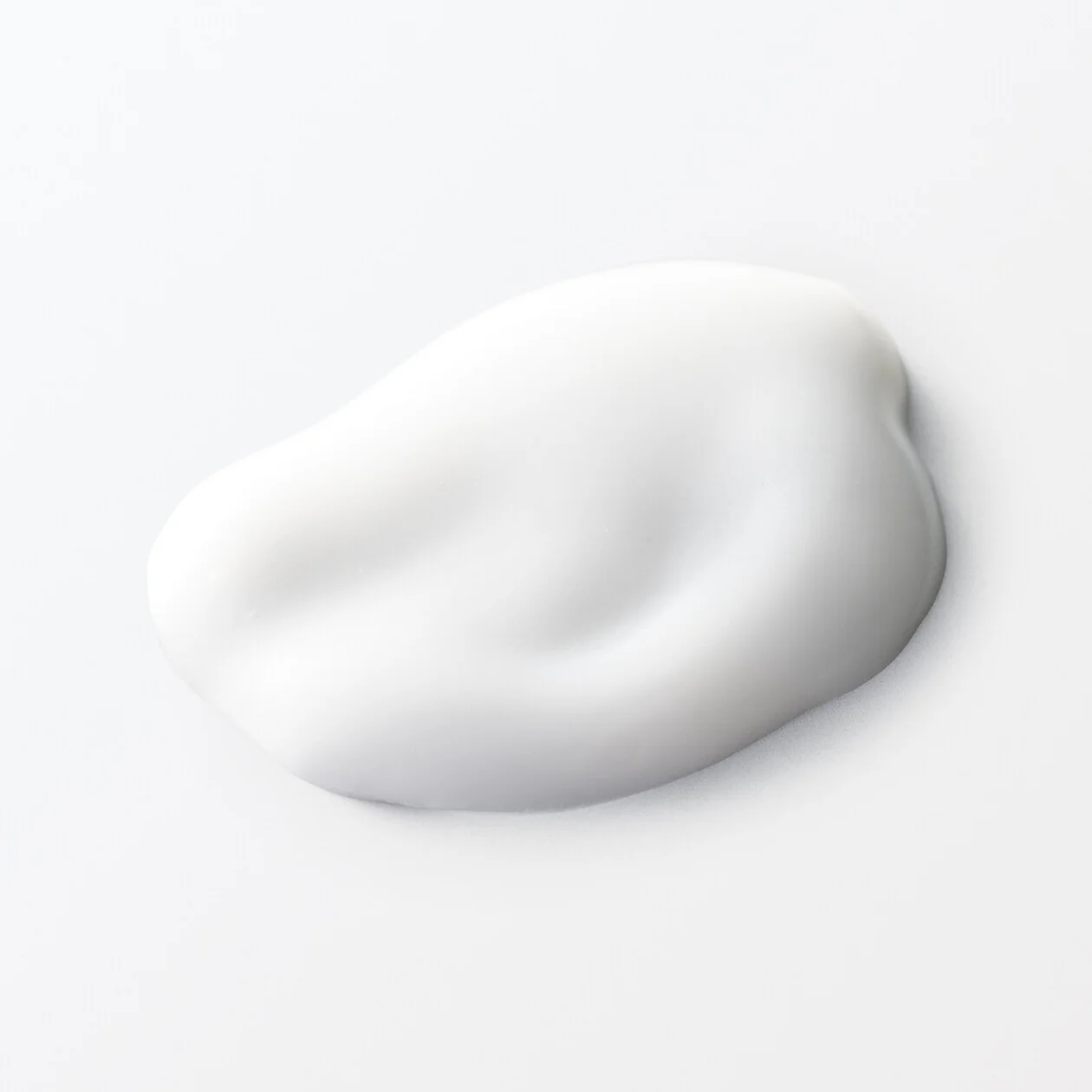 Sensitive Skin Moisturising Milk Refill - Light (180ml) - Image 3