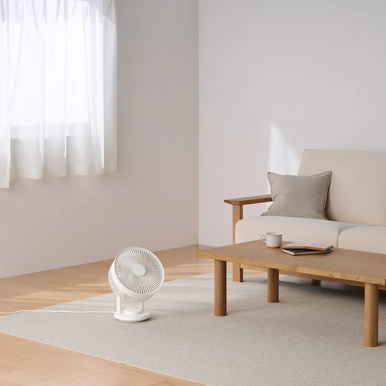 Oscillating Circulator Fan with Aroma Diffuser - Image 3
